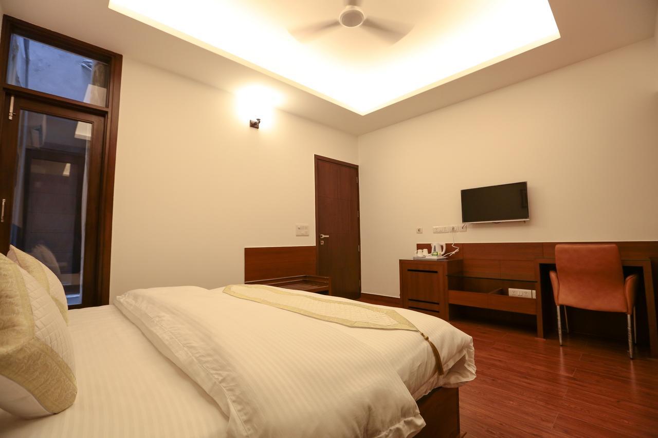Hotel Css Abode Noida Exterior foto